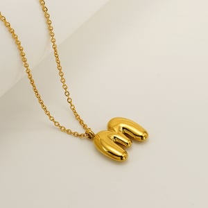 Collier pendentif unisexe en acier titane plaqué Couleur or 18 carats avec lettre M, série simple, 1 pièce h5 